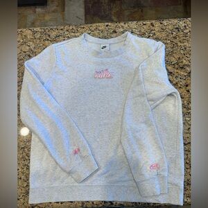 Nike crewneck sweater (Bows)